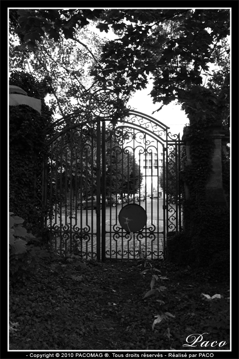 photos d'une vieille batisse en ruine de sedan